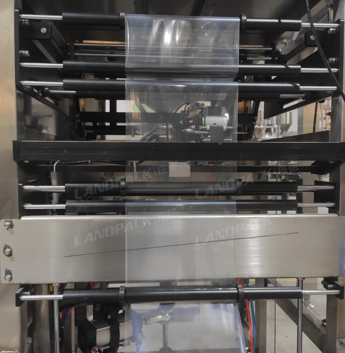 How do Vertical (VFFS) Packaging Machines Work?cid=32