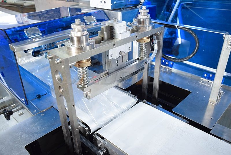 flow wrap machine