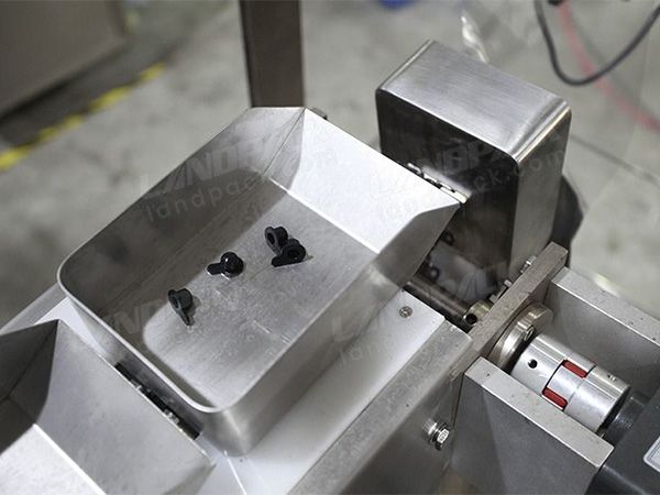 biscuit packing machine