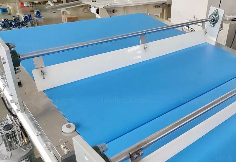 bread packaging machine