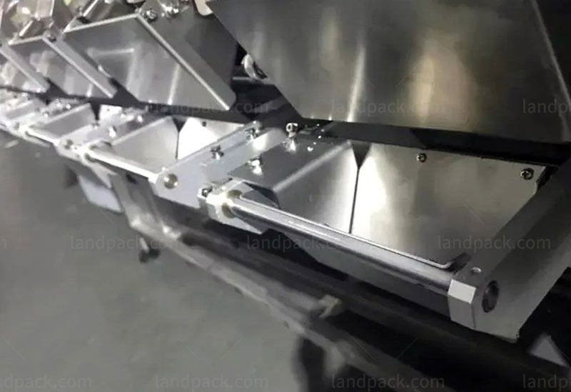 automatic biscuit packing machine